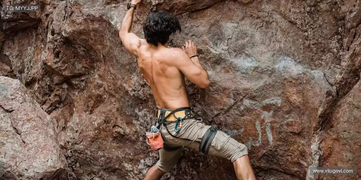 🎮潮流周边，让热爱从赛场延伸到生活！🌟